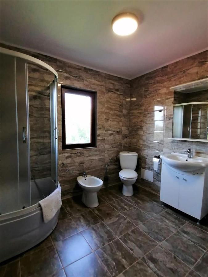 Casa Carp Calarasi Hotell Exteriör bild