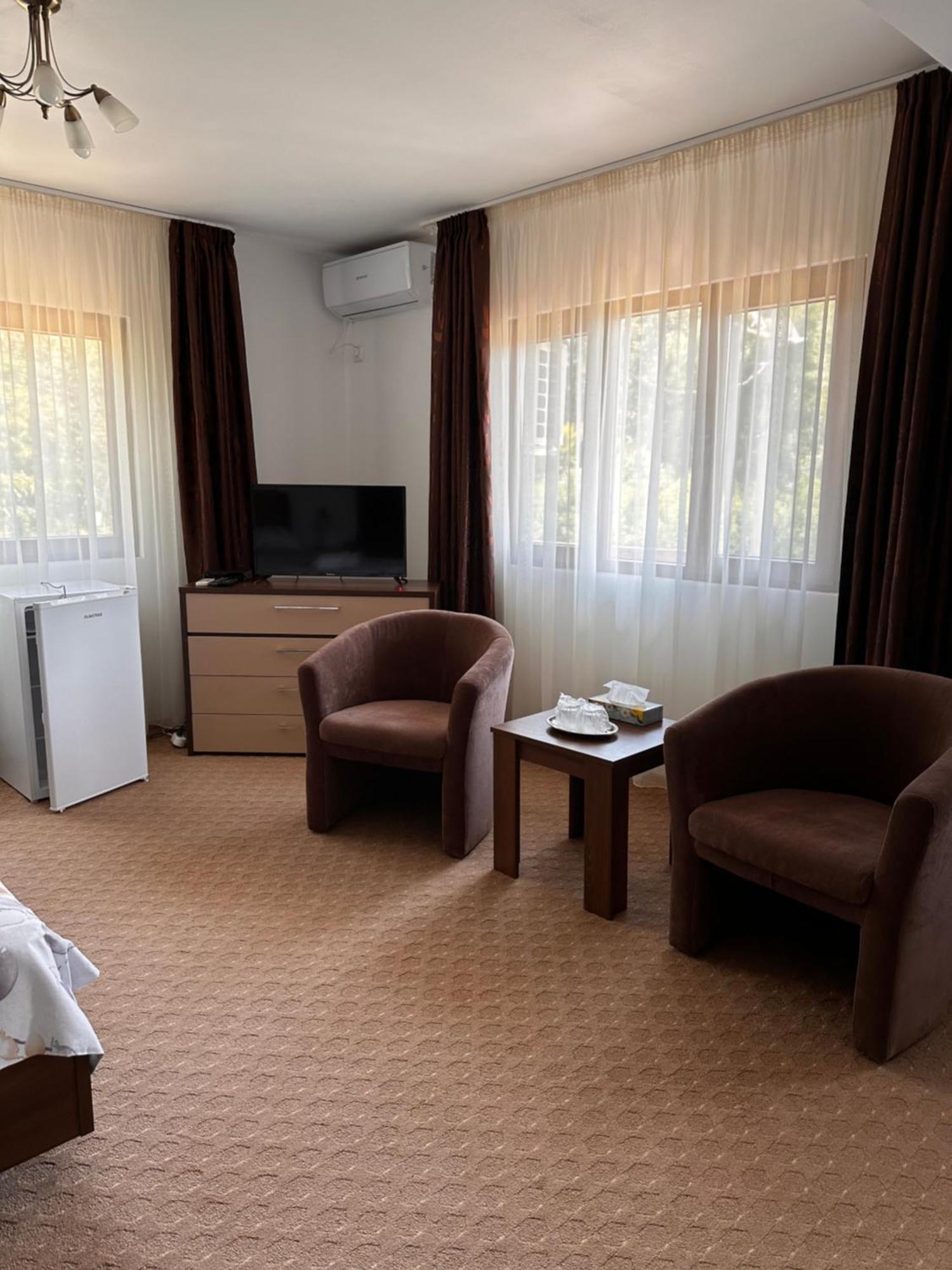 Casa Carp Calarasi Hotell Exteriör bild