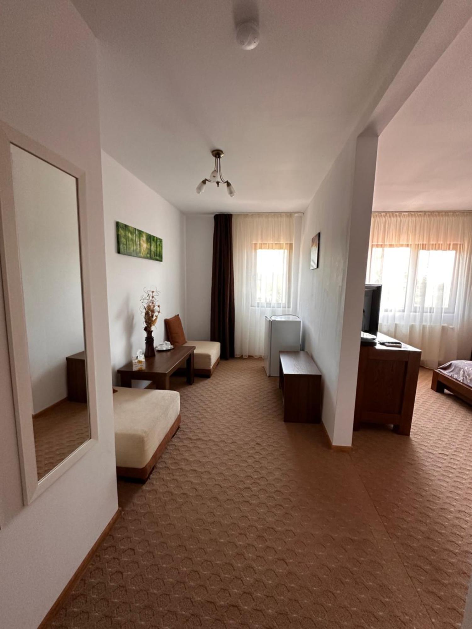 Casa Carp Calarasi Hotell Exteriör bild